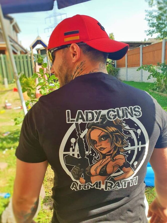 Lady Guns - ArmiRatti T-Shirt Nera