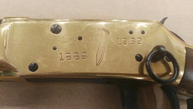 Winchester Commemorativo "Golden Spike" mod. 94 Cal. 30-30 - immagine 3